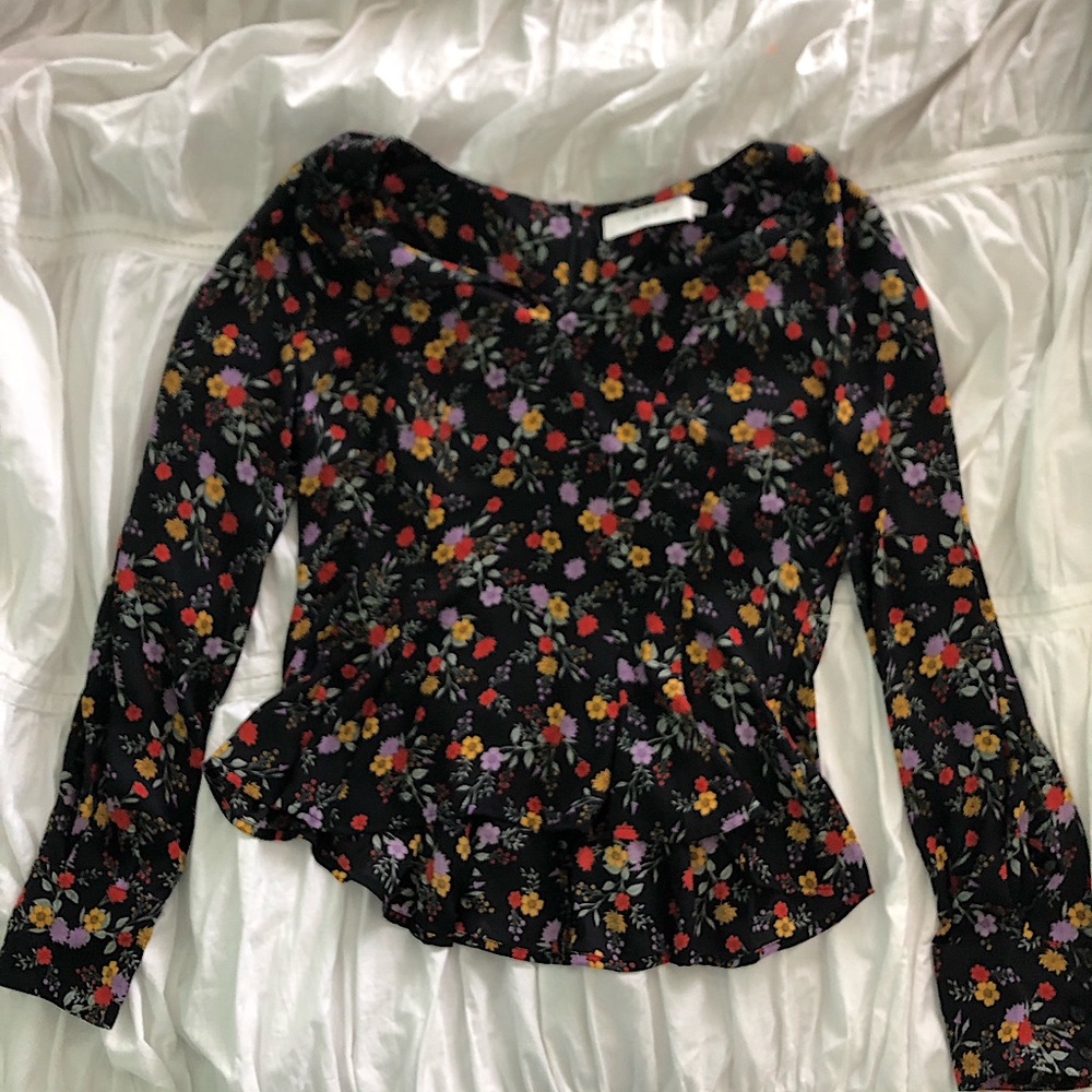 BLACK FLORAL LONG-SLEEVE BLOUSE